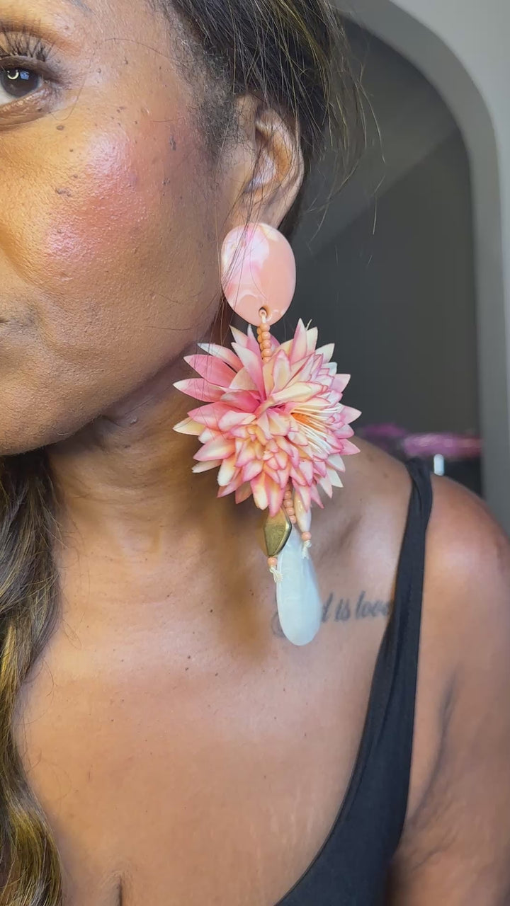 Oversized Bold Floral Resin Drop Statement Earrings - Pink