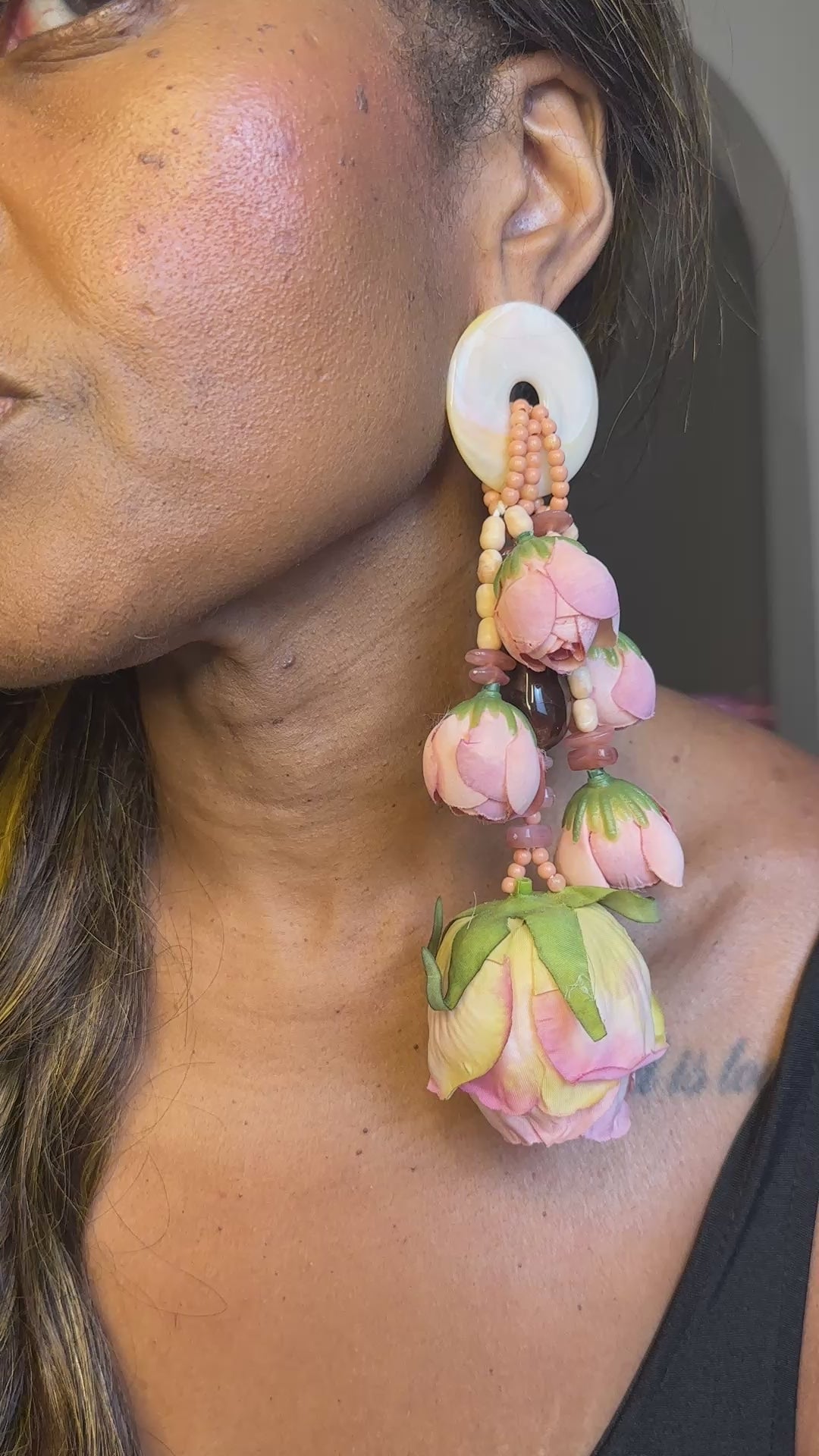 Oversized Bold Floral Resin Drop Statement Earrings - Pink